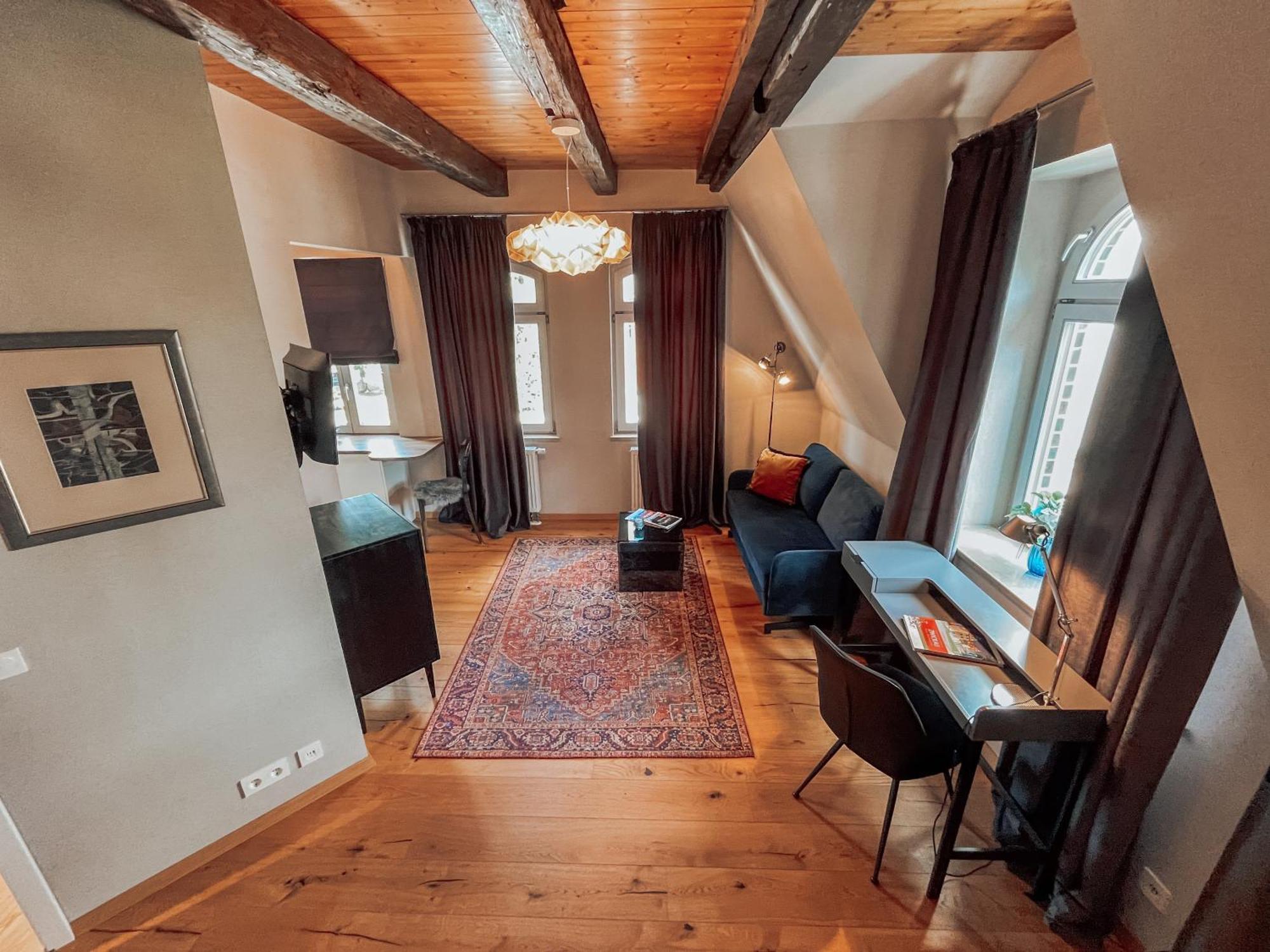 Apartmenthaus Am Dom Mit Parkplatz 茨维考 外观 照片